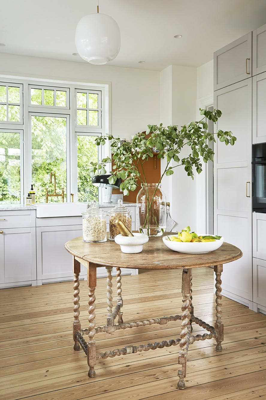 teglgaardkokken220913 Rundt spisebord